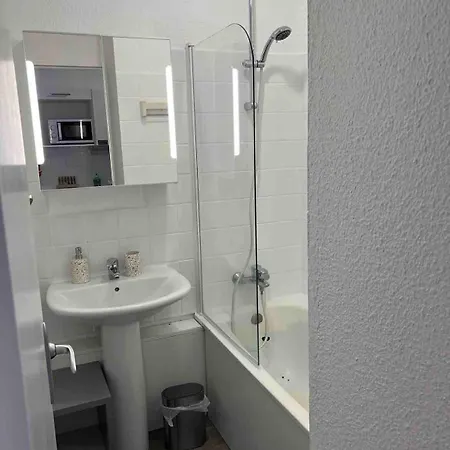 Centre De In Skinout Daire *